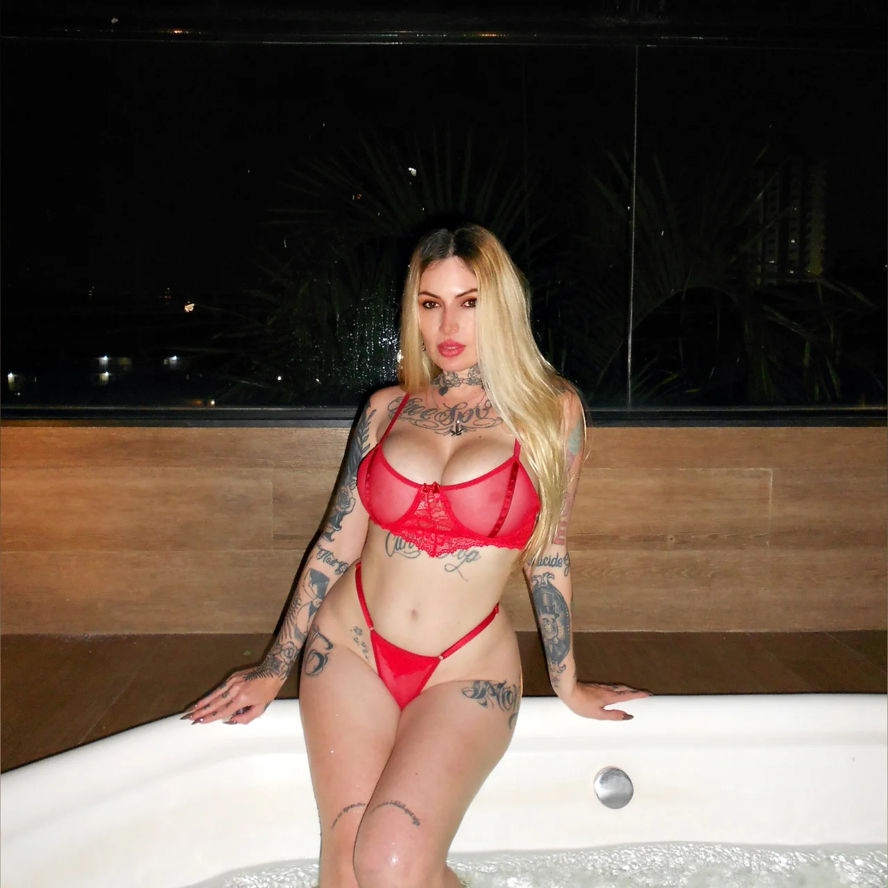 Doce - OnlyFans model