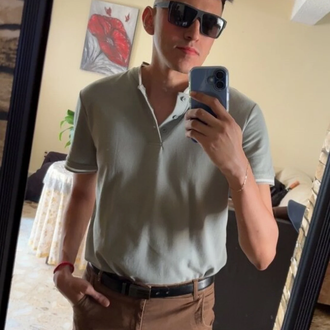 Emmanuel Estrada Gallegos - OnlyFans model