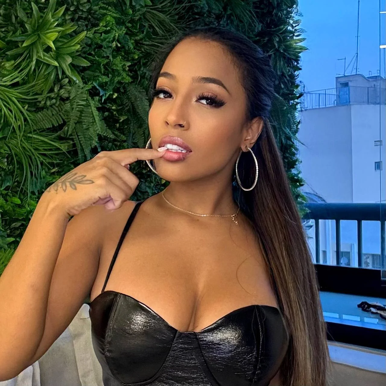 Moli Wawes 💘 - OnlyFans model