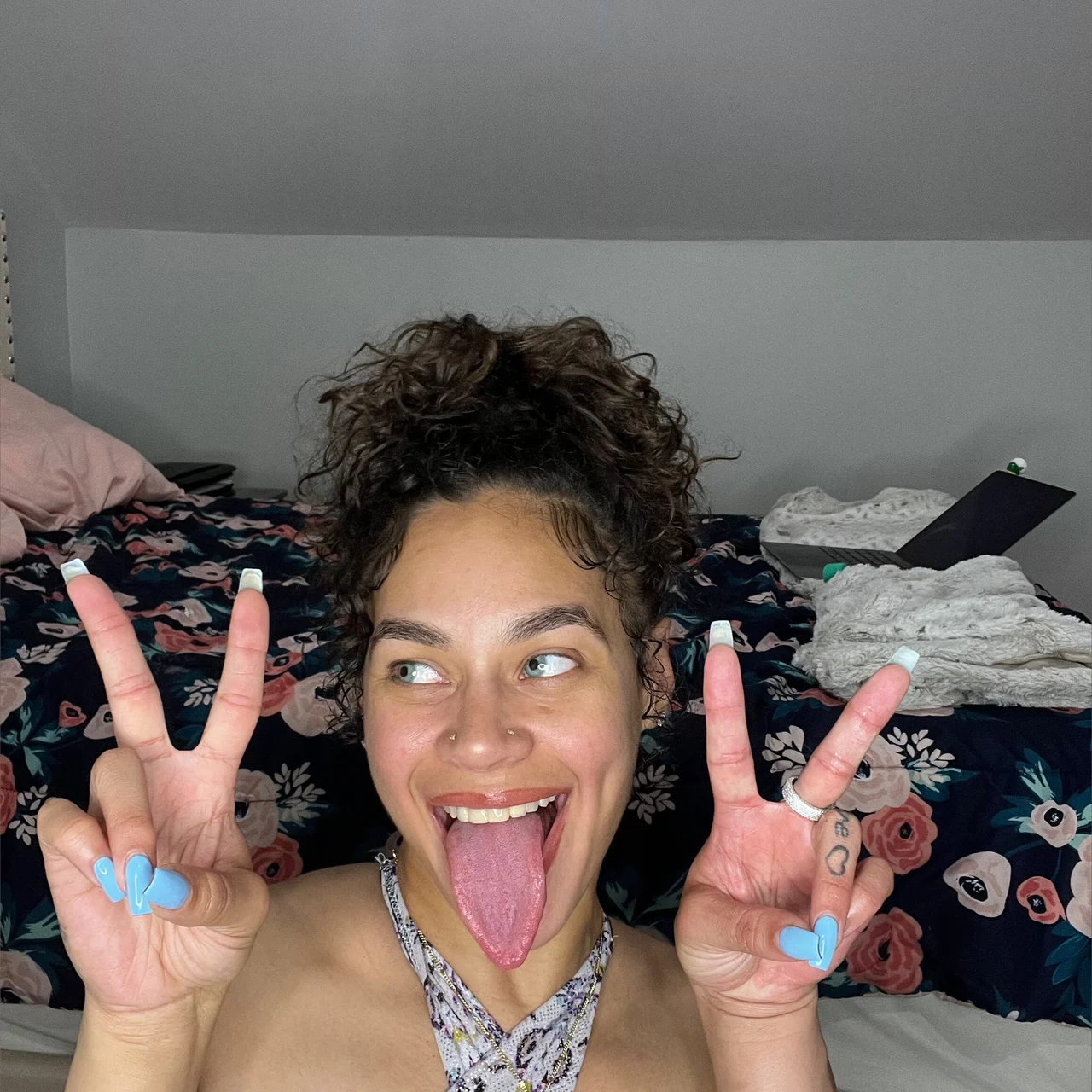 H O N E Y 🍯 - OnlyFans model