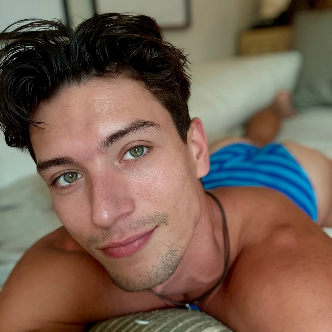 Hunt_2str8 - OnlyFans model