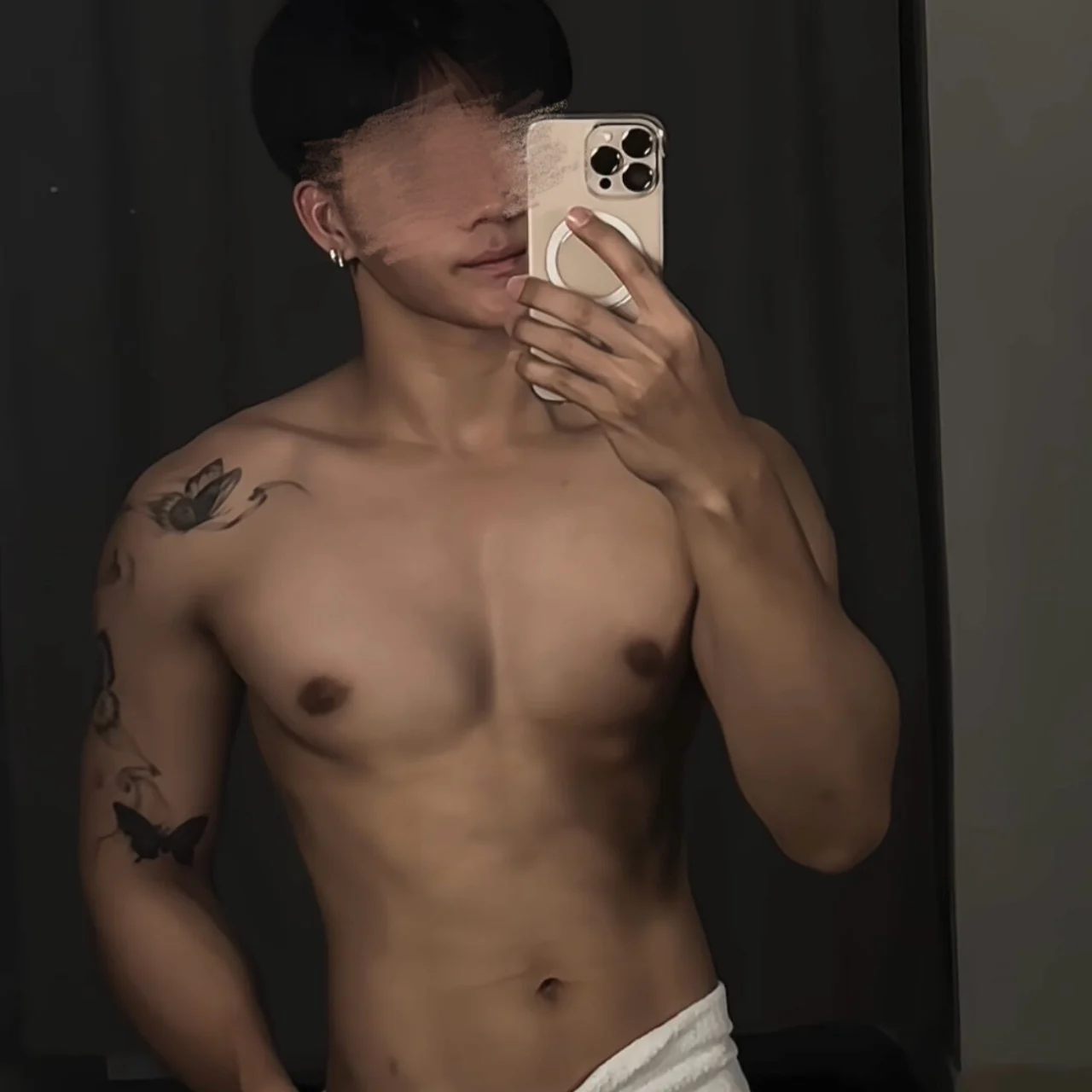 EbonyMeow - OnlyFans model