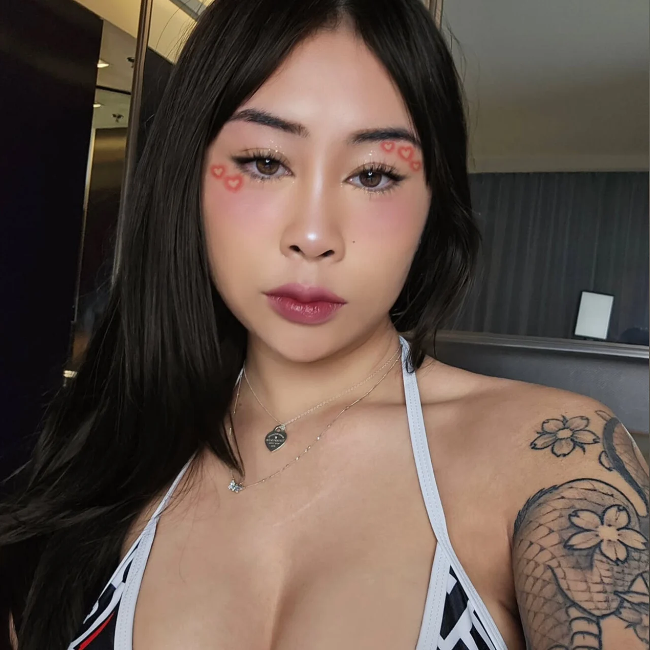 Ela - OnlyFans model