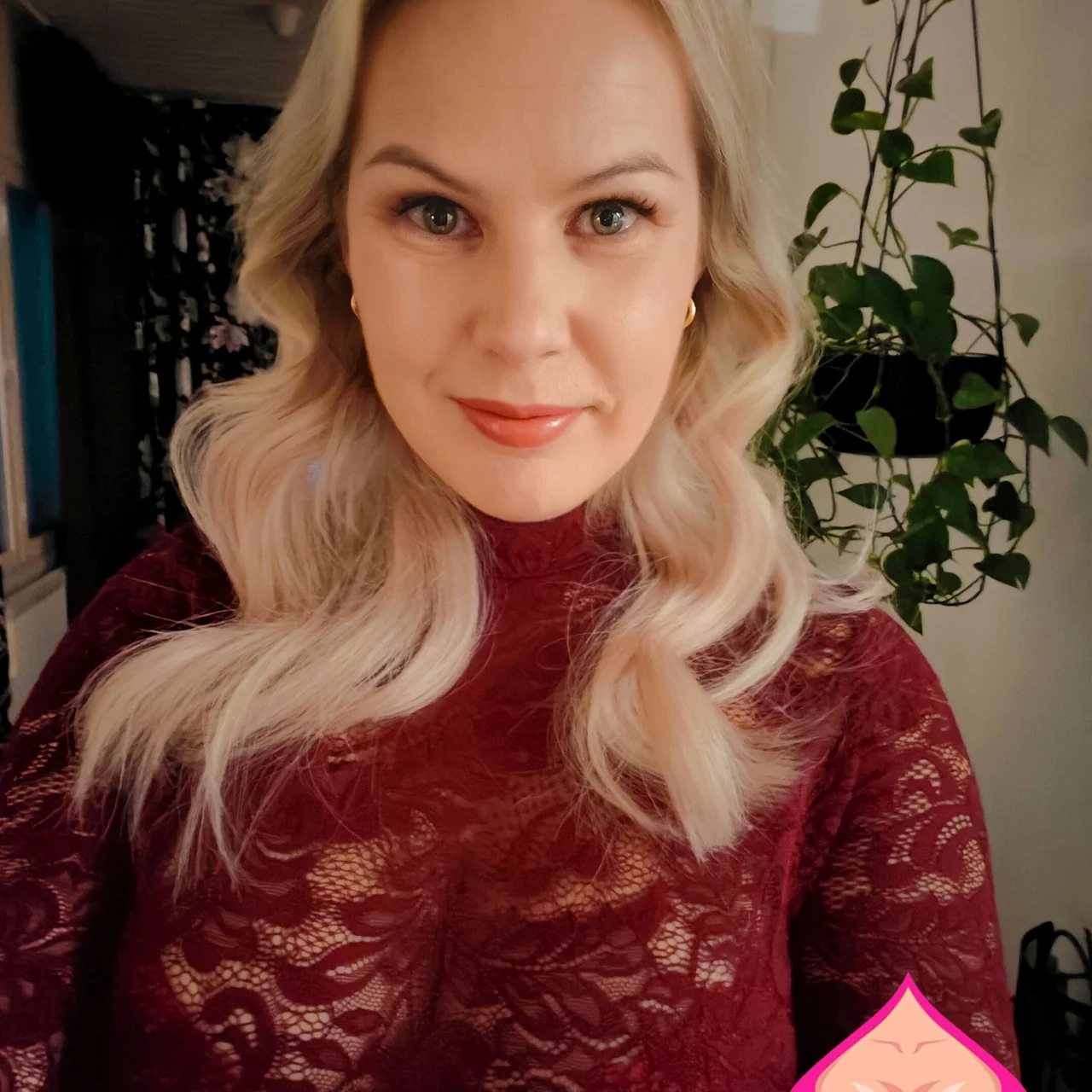 Elena 💋 - OnlyFans model