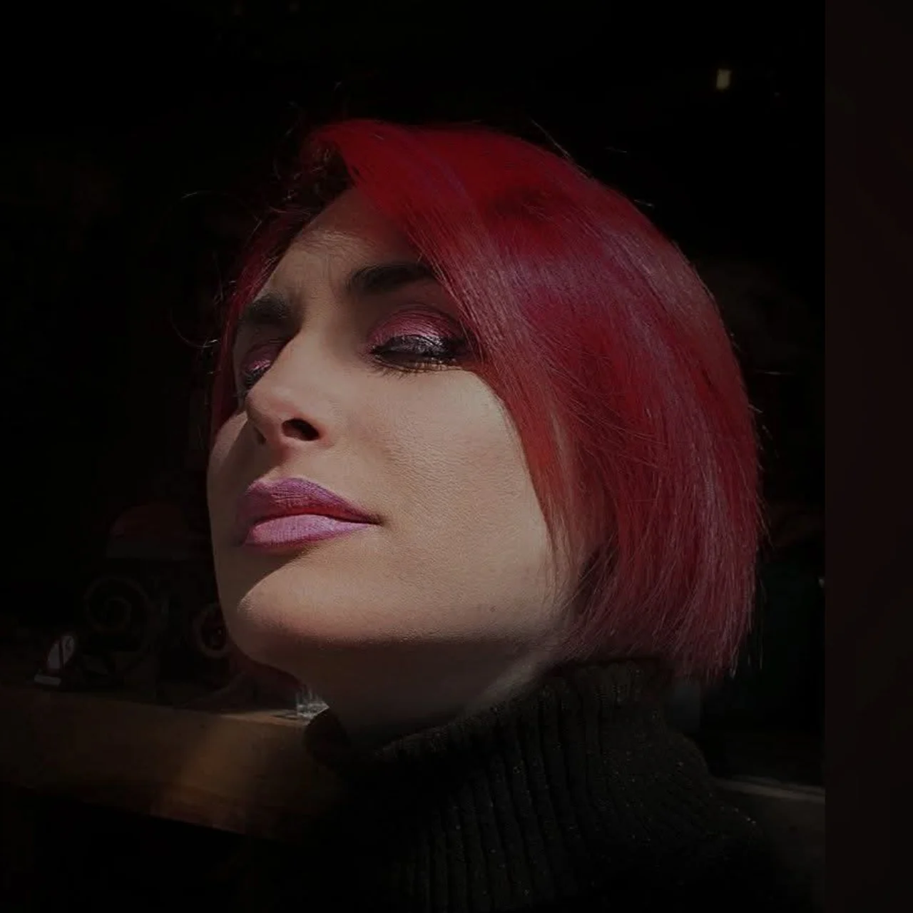 elenaxatzi - OnlyFans model