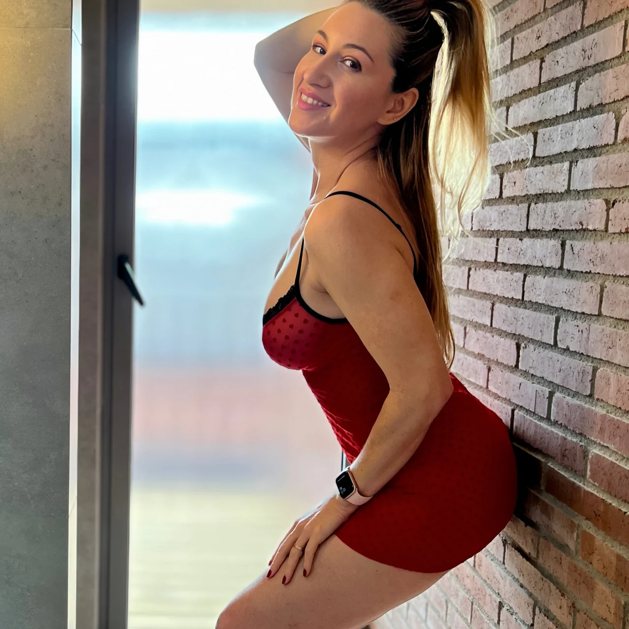 Hotwife - Cuckoldress - Mom of 2 🔥 - OnlyFans model