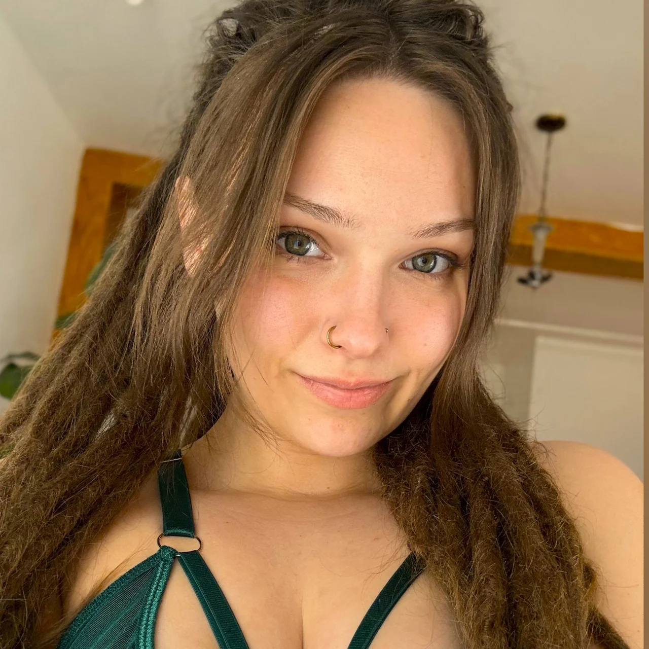Ella - OnlyFans model
