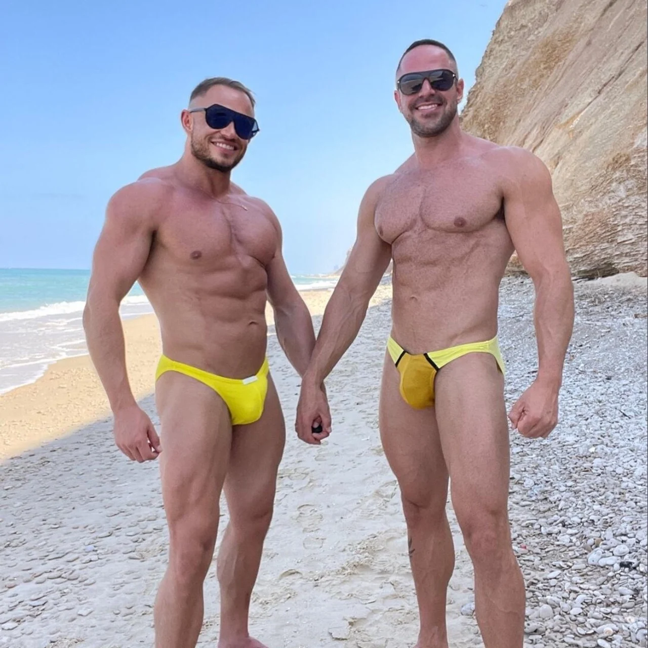 @elon_essex - OnlyFans model