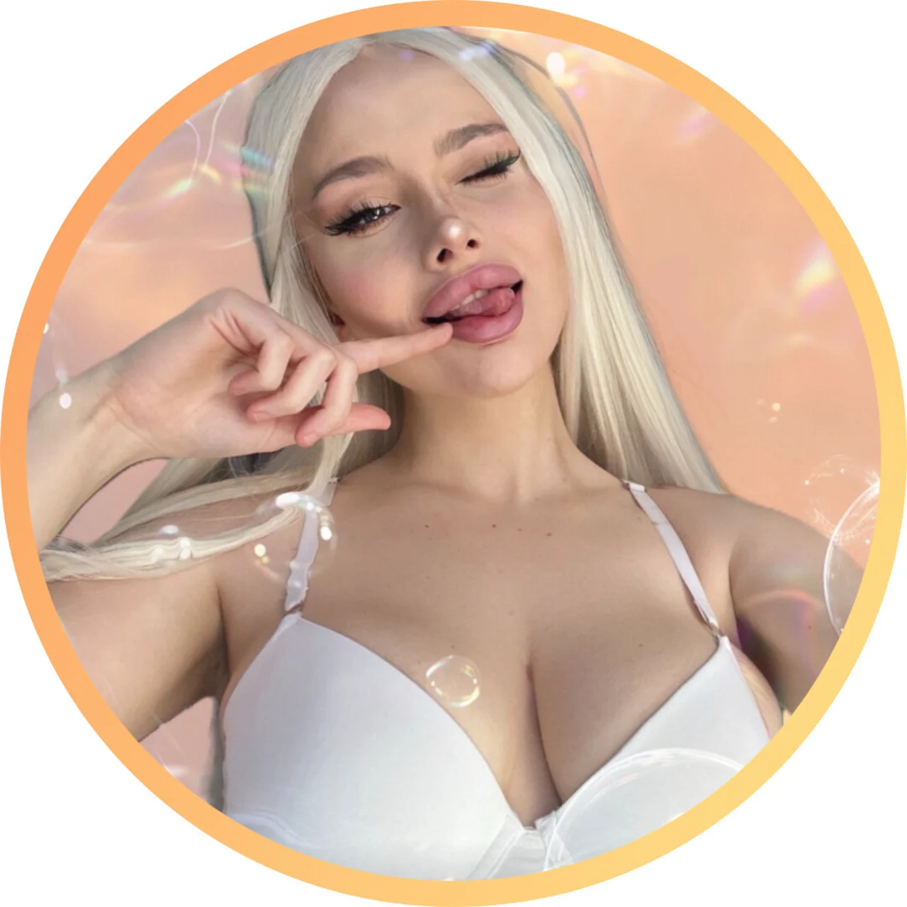 Elsa Frost❄️ - OnlyFans model