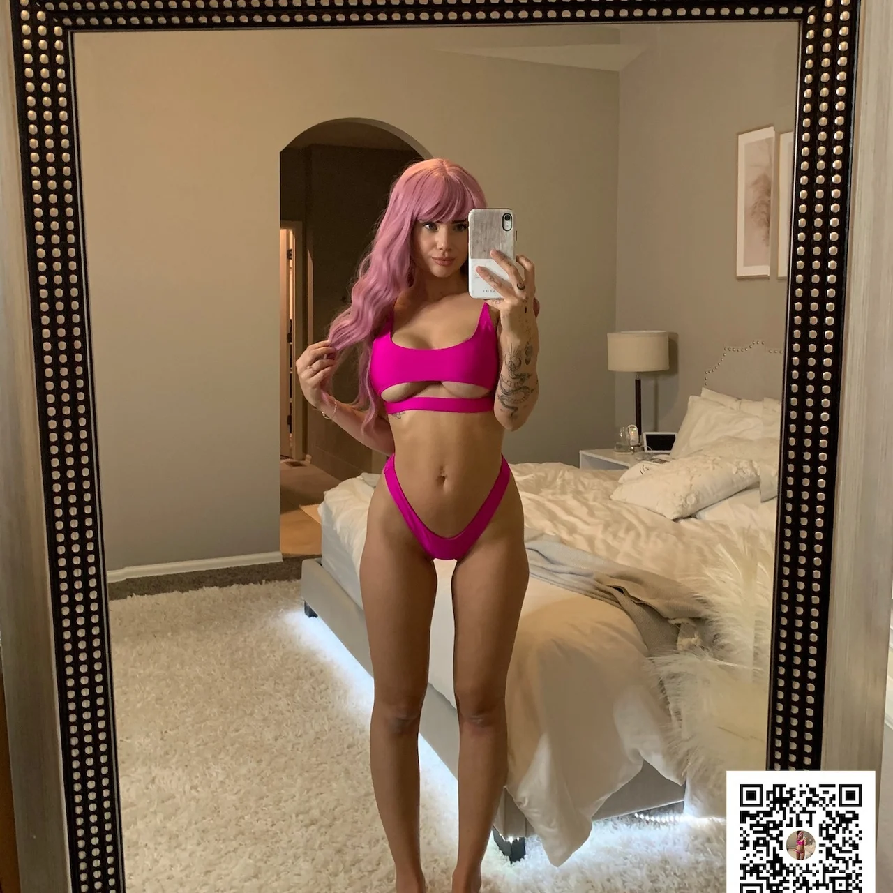 EmmaaFrost - OnlyFans model