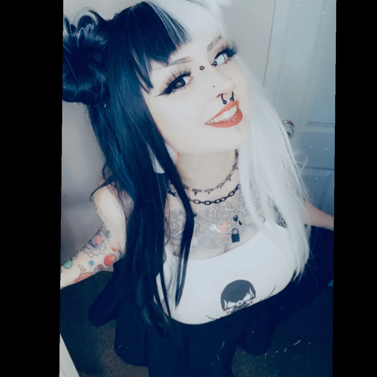 Emmamaybyte - OnlyFans model