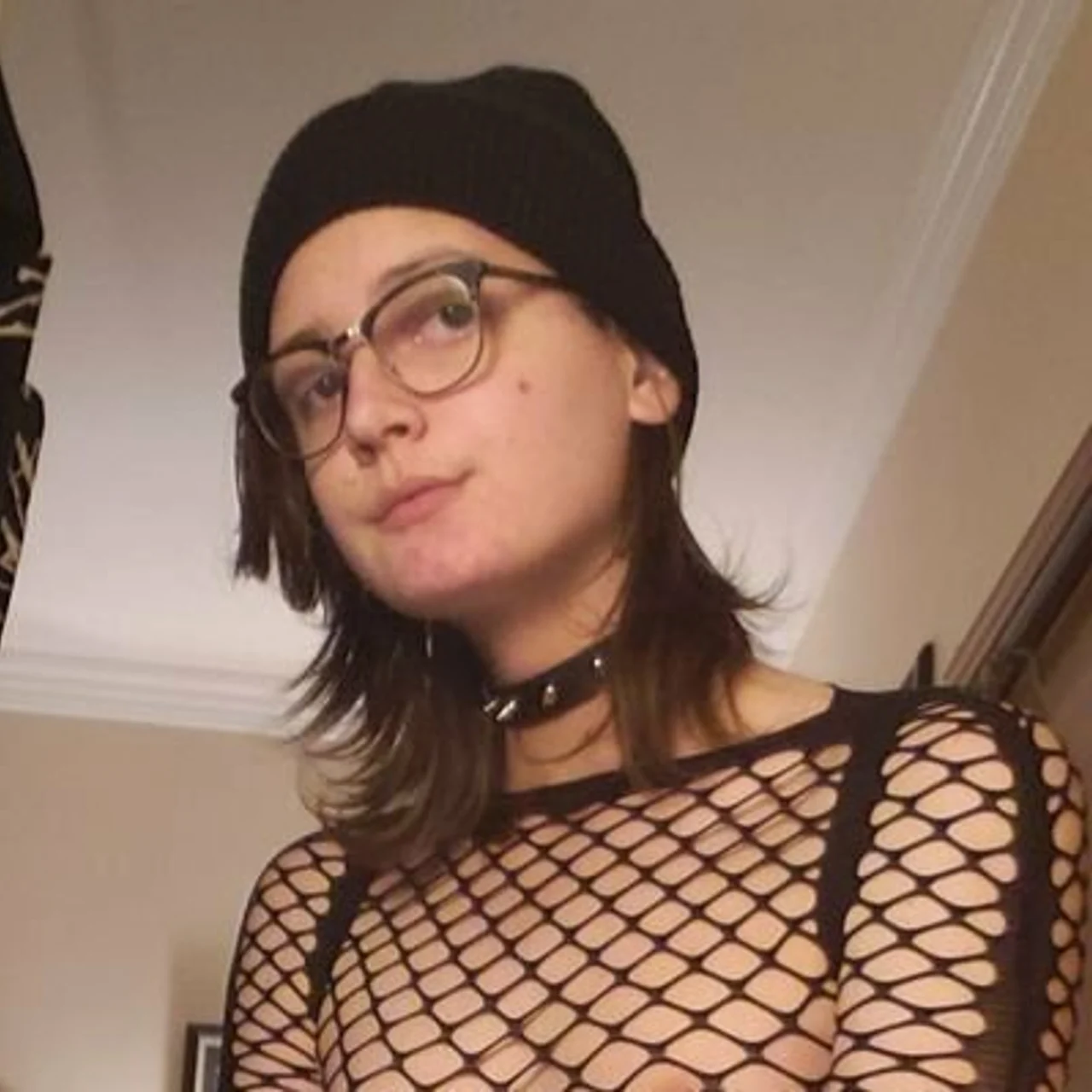 Enby Boi Wife - OnlyFans model