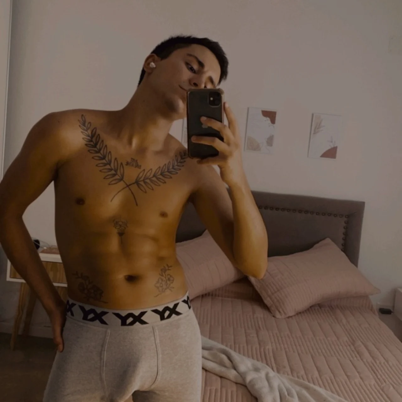 Enzo_FREE - OnlyFans model