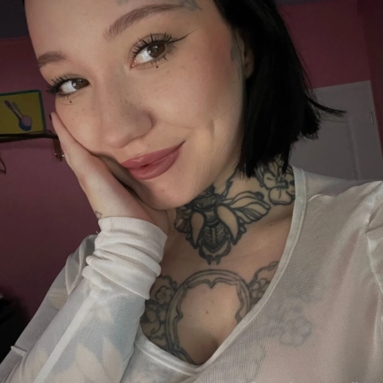 Huge TIIITS 👅👅 - OnlyFans model