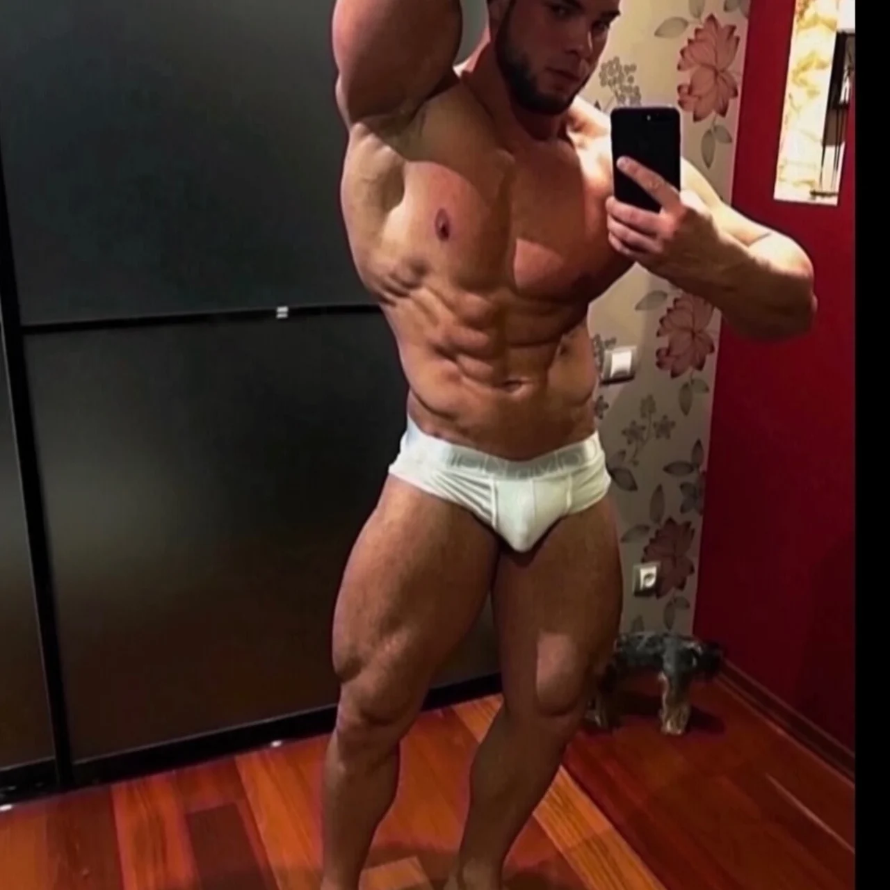 Muscular - OnlyFans model