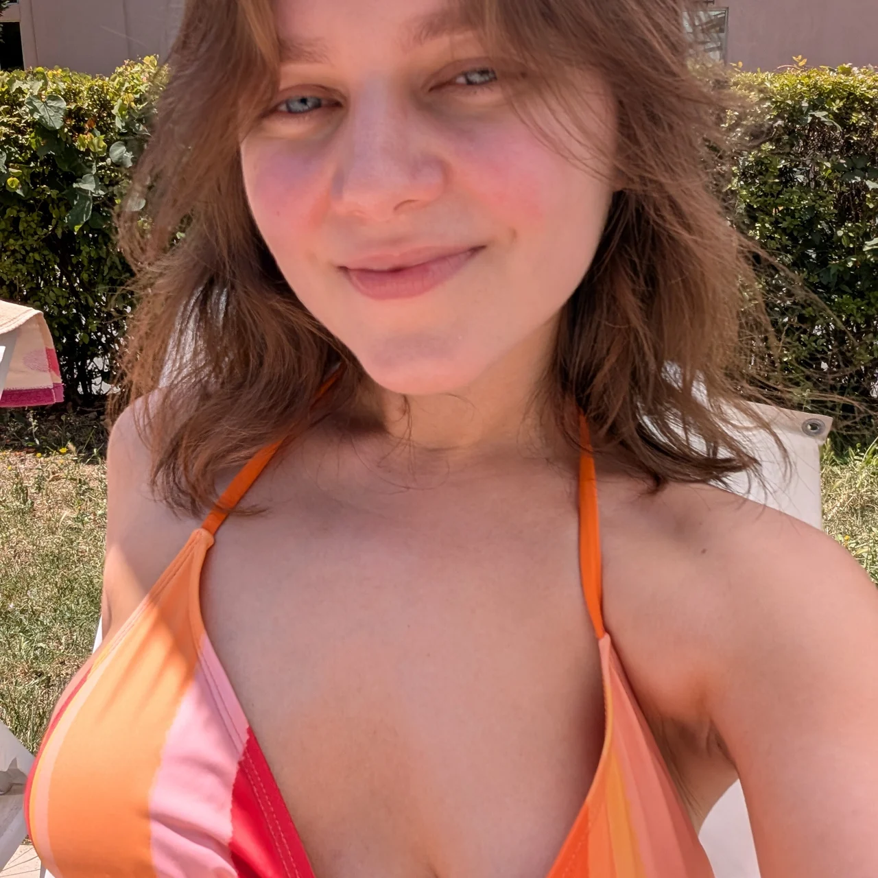 EveYourApple - OnlyFans model