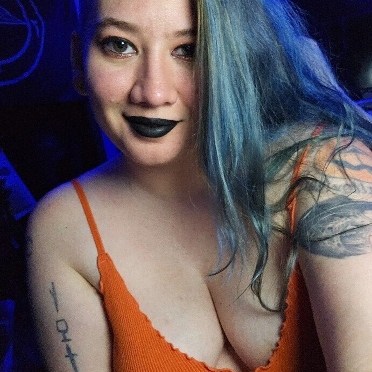 evie ☽𖤐☾ - OnlyFans model