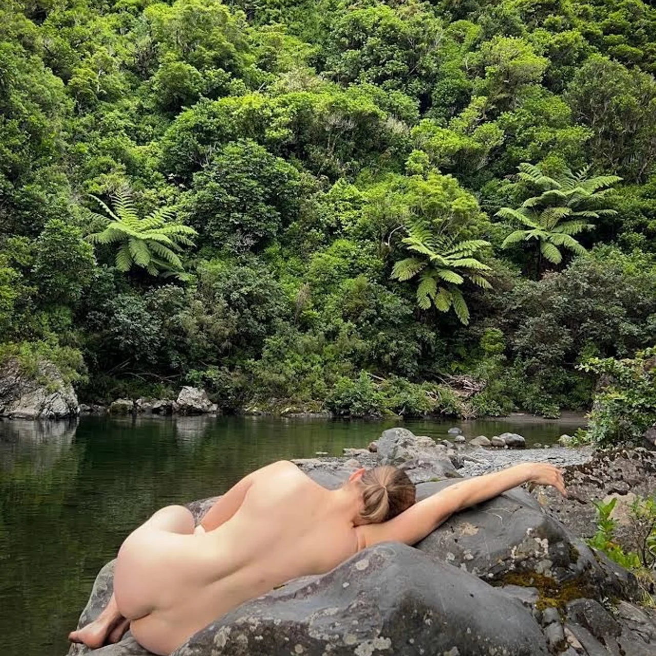 Fernfairygoeswild - OnlyFans model