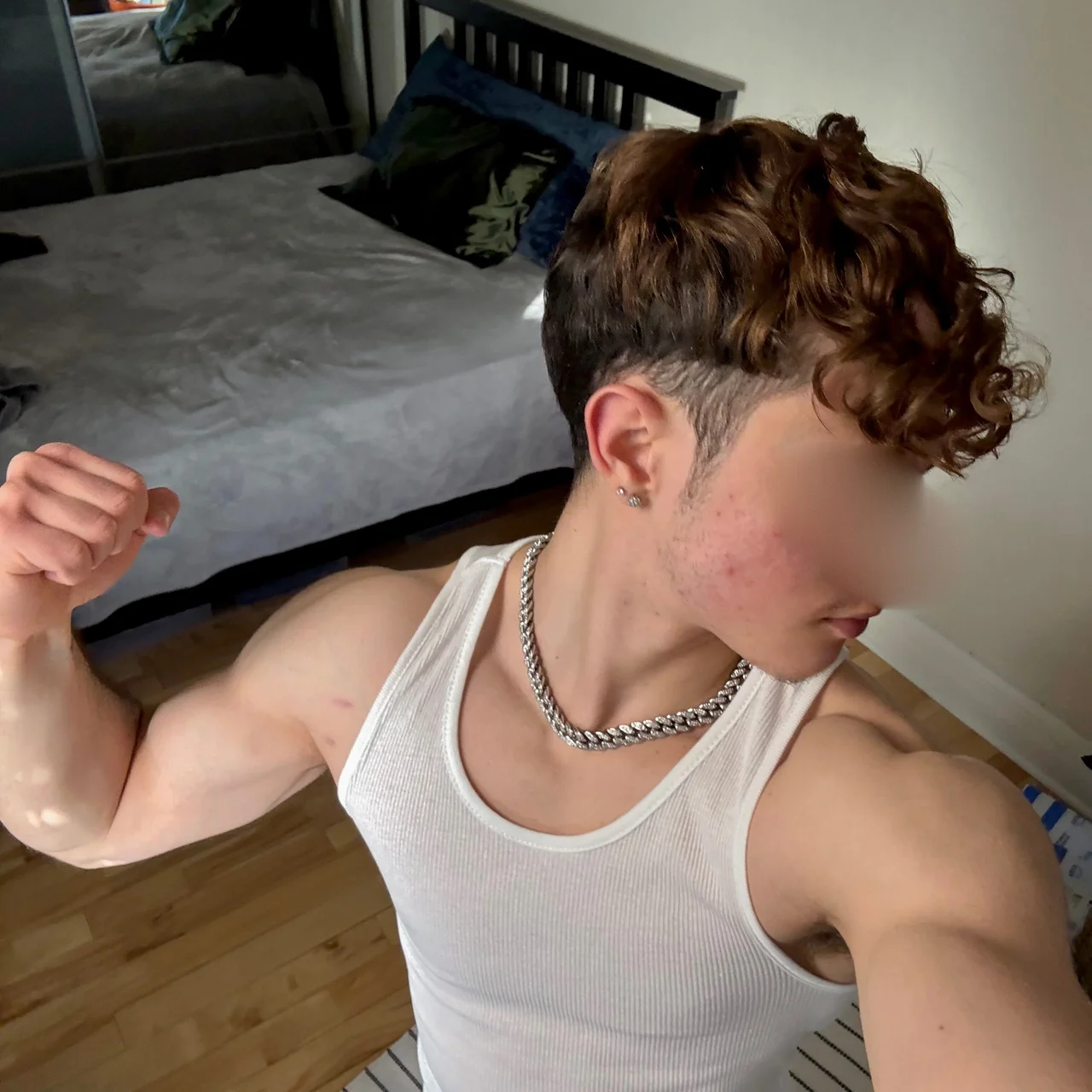 𝙁𝙇𝘼𝙑𝙄𝙊 - OnlyFans model