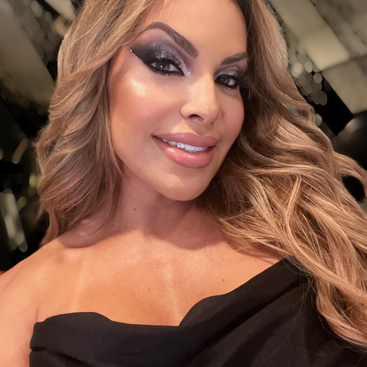 Foxxy - OnlyFans model