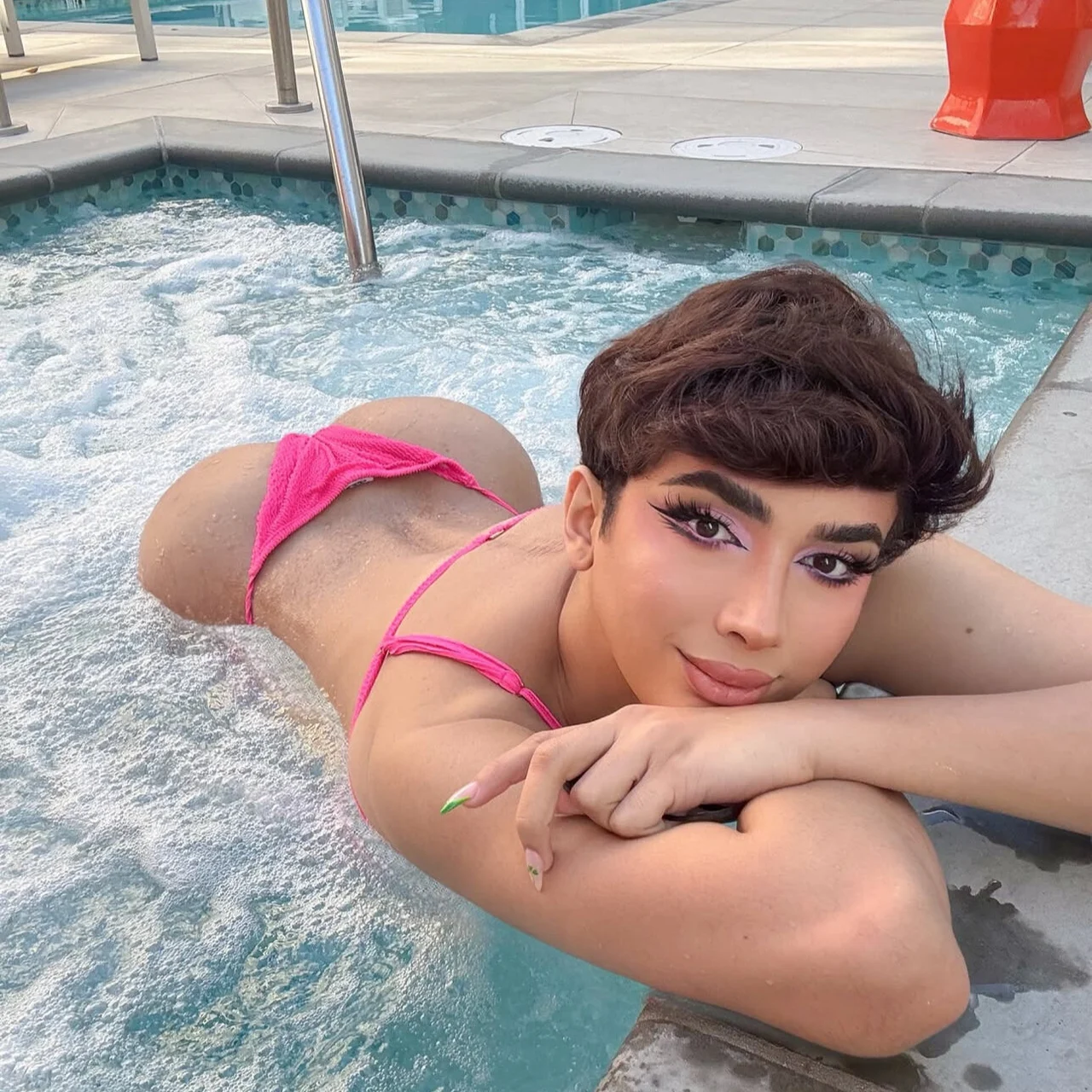 🔥Foxy Alex🔥 - OnlyFans model