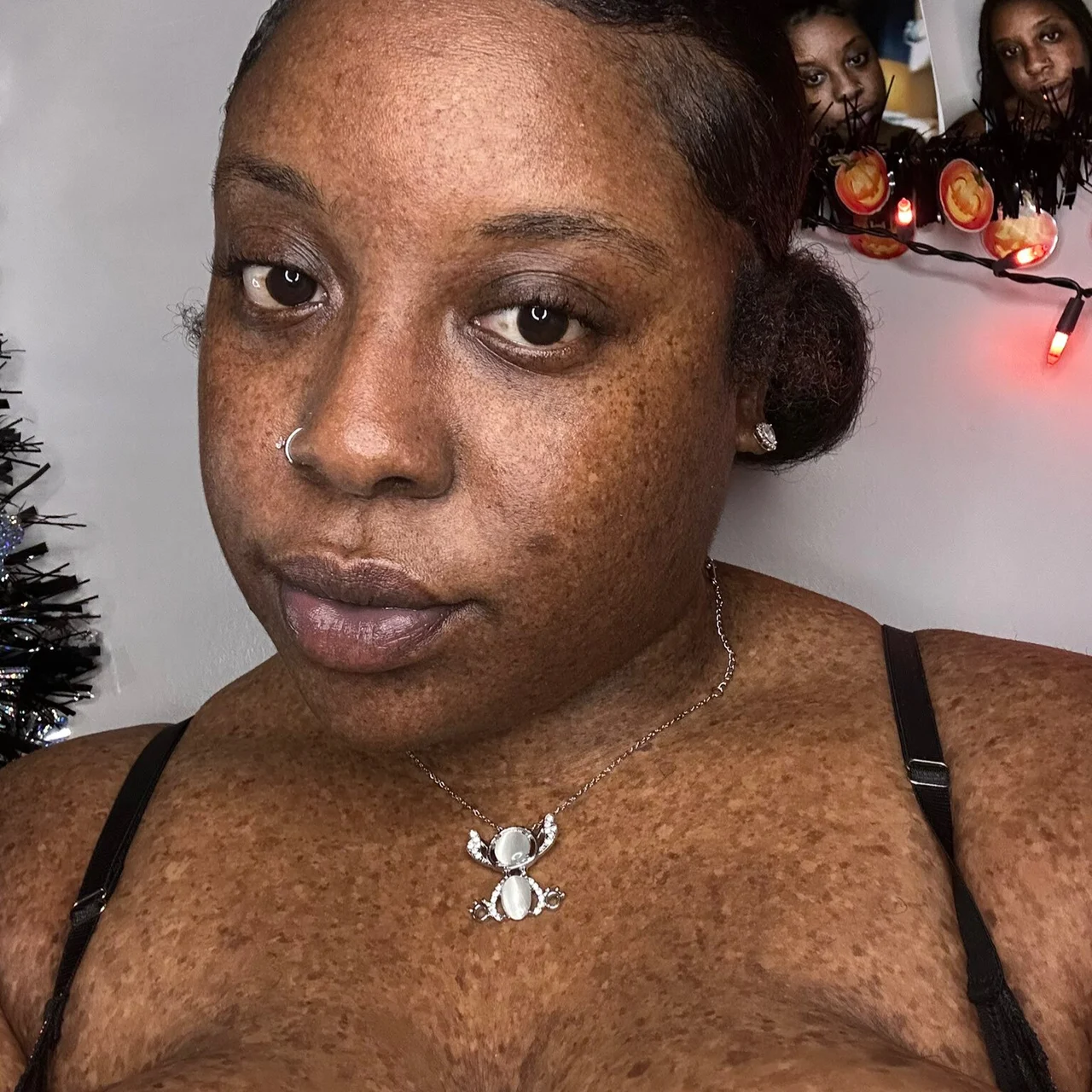 Freckled Rose🌹🤎🖤 - OnlyFans model