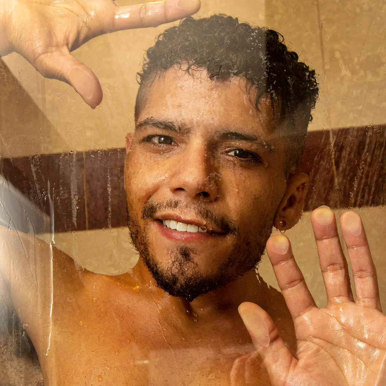 Gio Aro - OnlyFans model