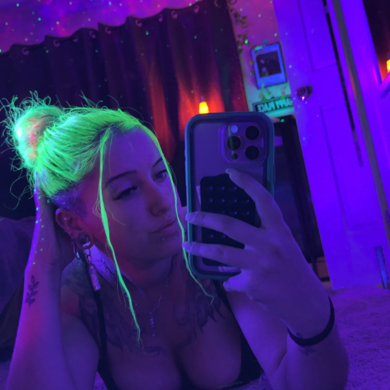 ~Glow~ - OnlyFans model