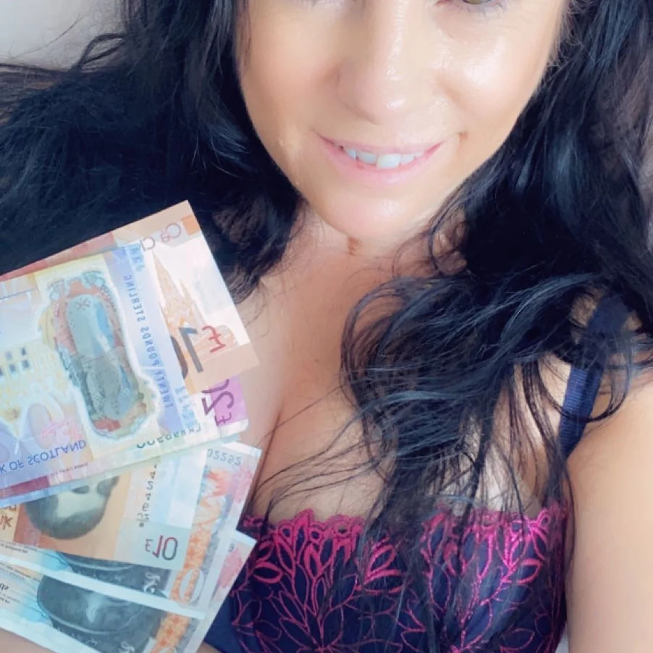 +18 Miss Money Taker - OnlyFans model