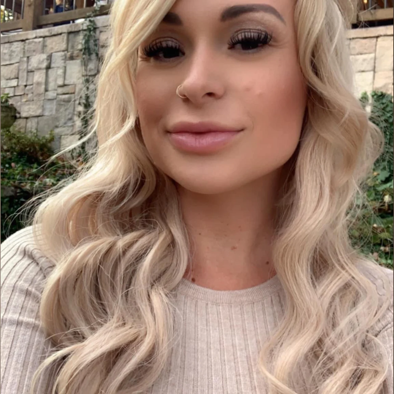 Stephanie Summers Free - OnlyFans model