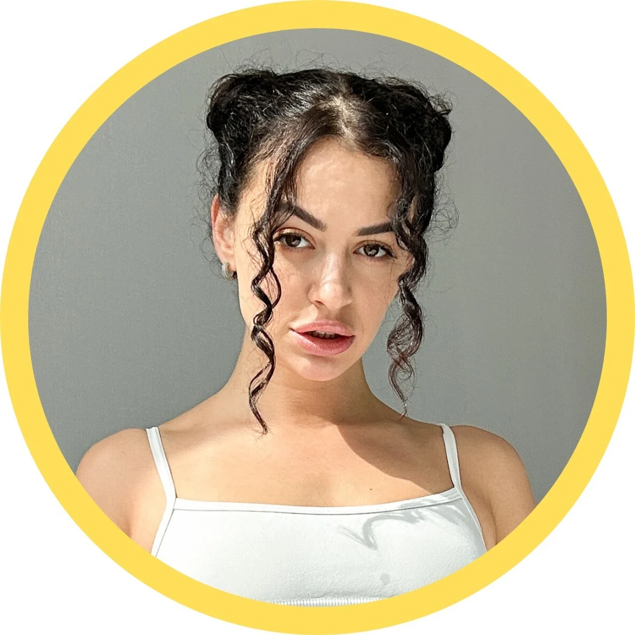 Kira - OnlyFans model