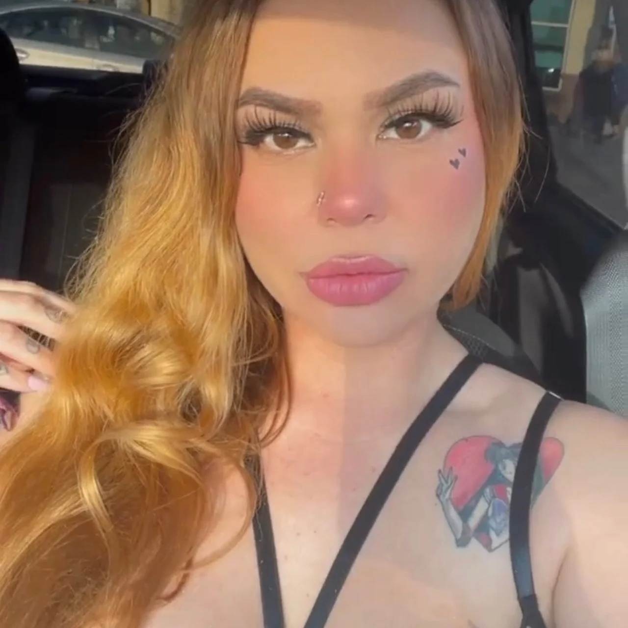 GoddessLuciaxoxo - OnlyFans model