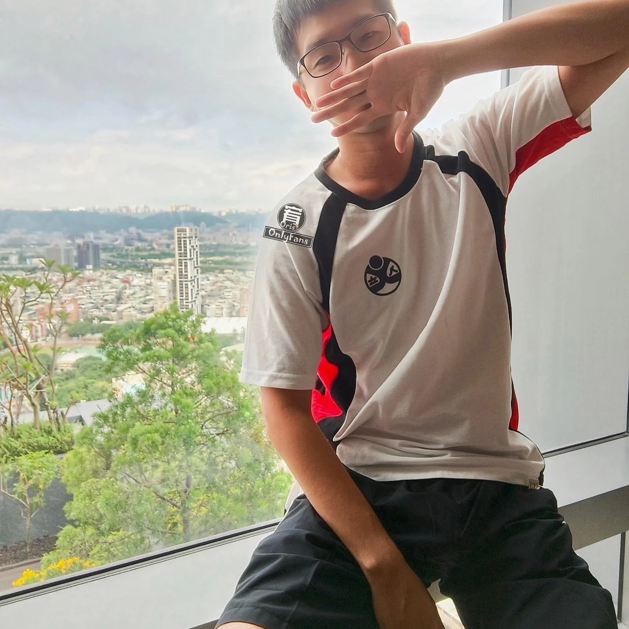 不愛穿內褲的宥宥 - OnlyFans model