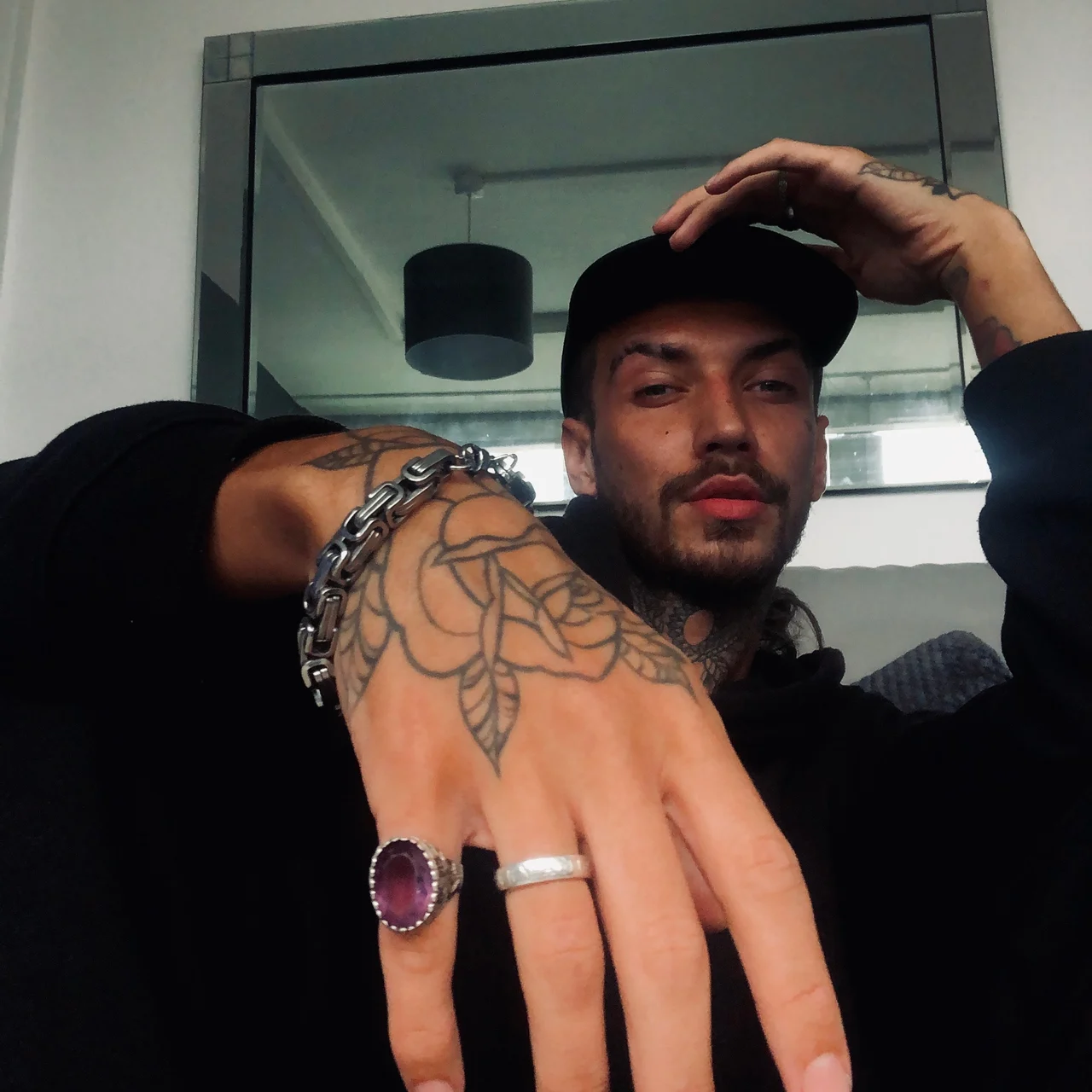 GrayDrewloveVIP - OnlyFans model