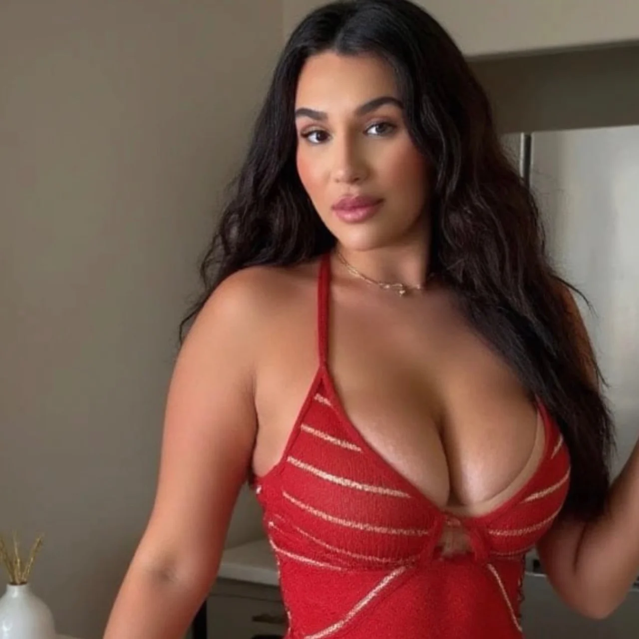 Greekmommyann 🖤 - OnlyFans model