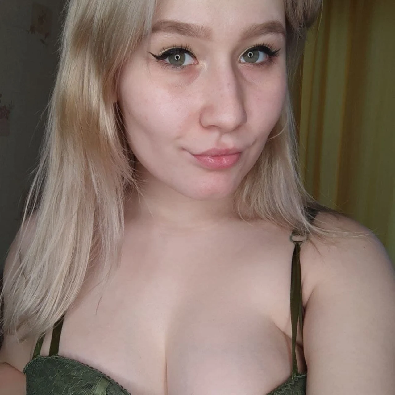 Naughty Babysitter Greta - OnlyFans model