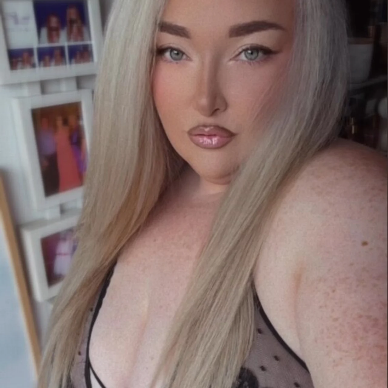 HannahhMcD1 - OnlyFans model