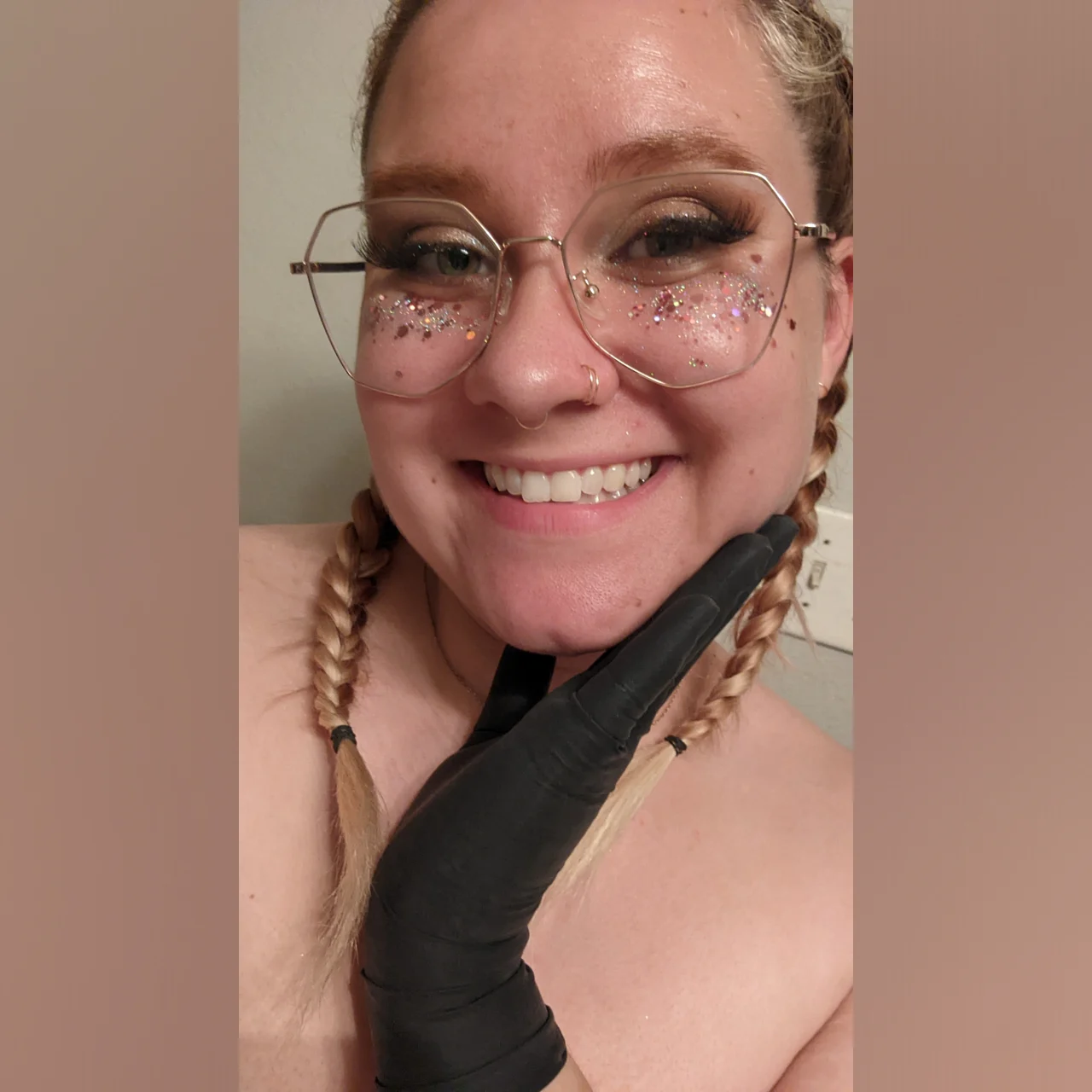 Miss Harmony - OnlyFans model