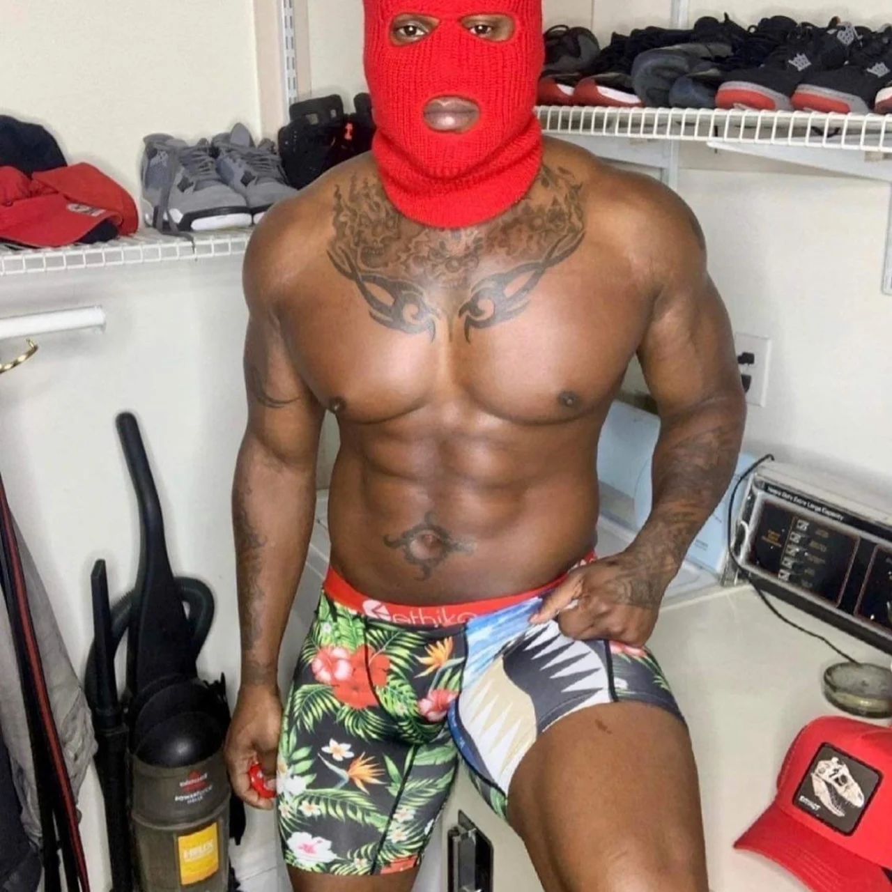 Hellasexxyofficial - OnlyFans model