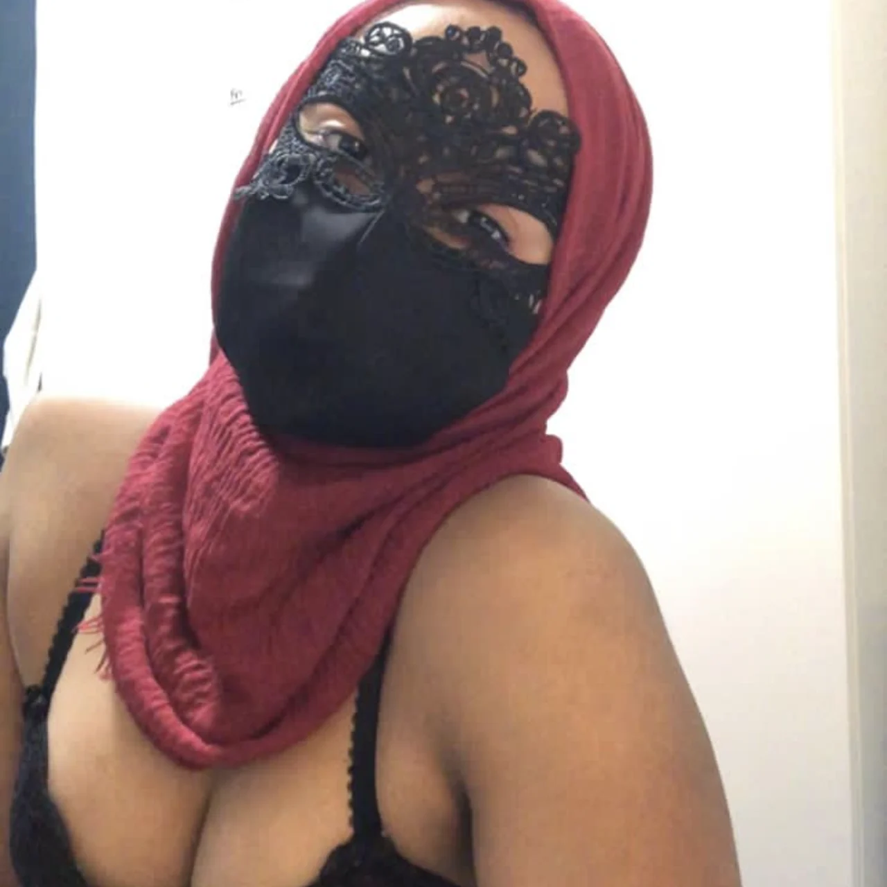 Miss Muslim Free - OnlyFans model