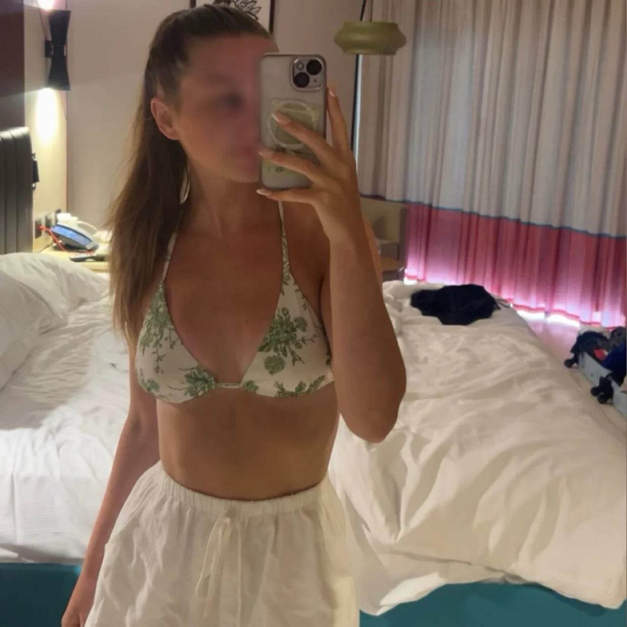 Hotwife Scarlett 💕 TheYoungHotwife - OnlyFans model