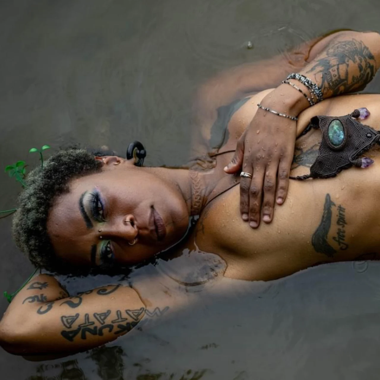 The Hood Nudist - OnlyFans model