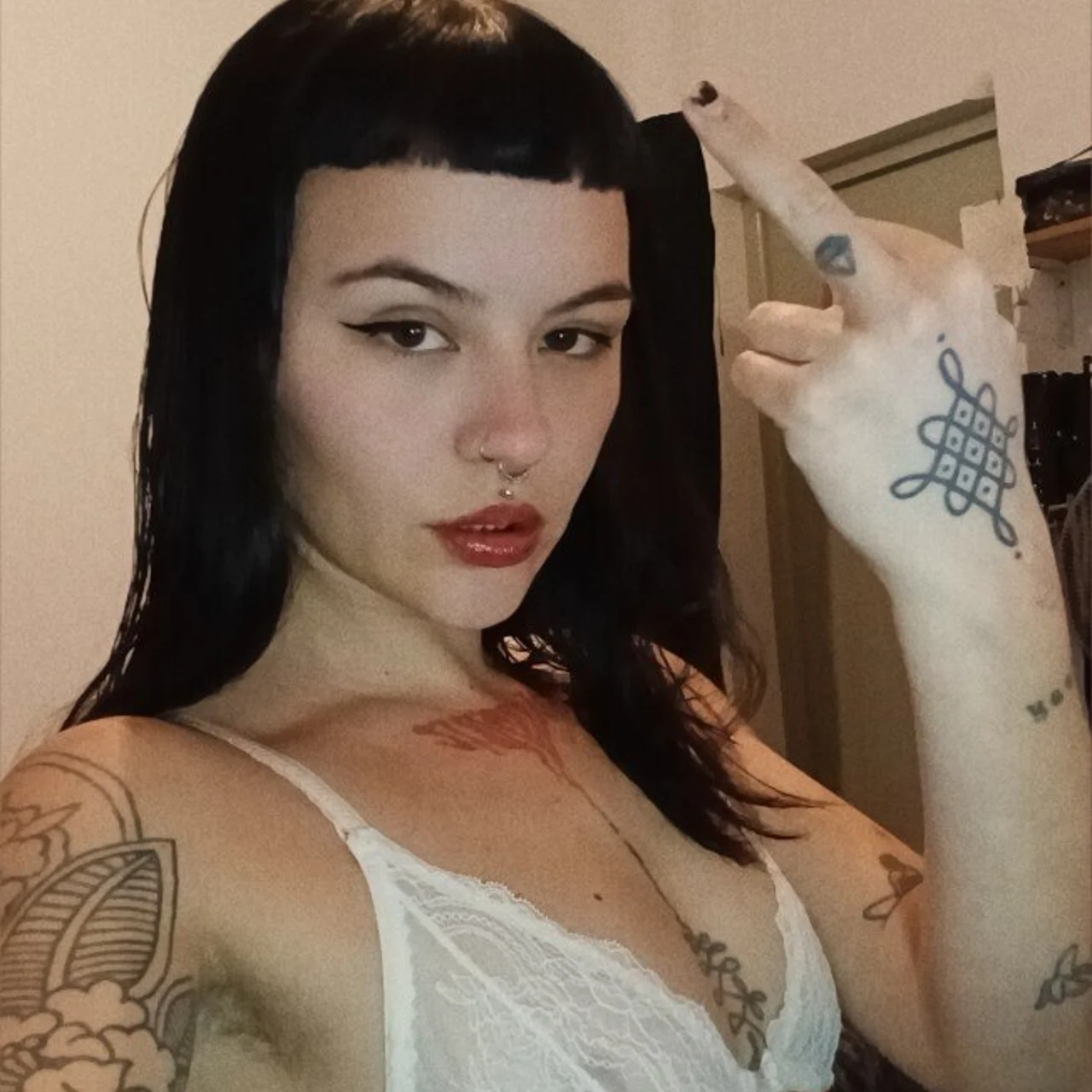 𝕭𝖗𝖆𝖙𝖙𝖞 𝕵𝖚𝖑𝖊𝖘 🗡 - OnlyFans model