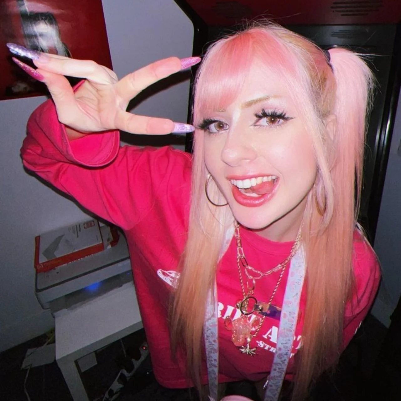 PiNKII - OnlyFans model