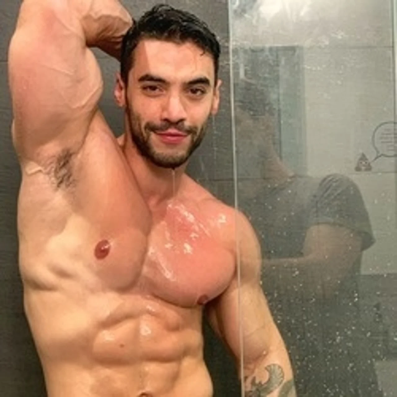 It’s Aradwinwin - OnlyFans model