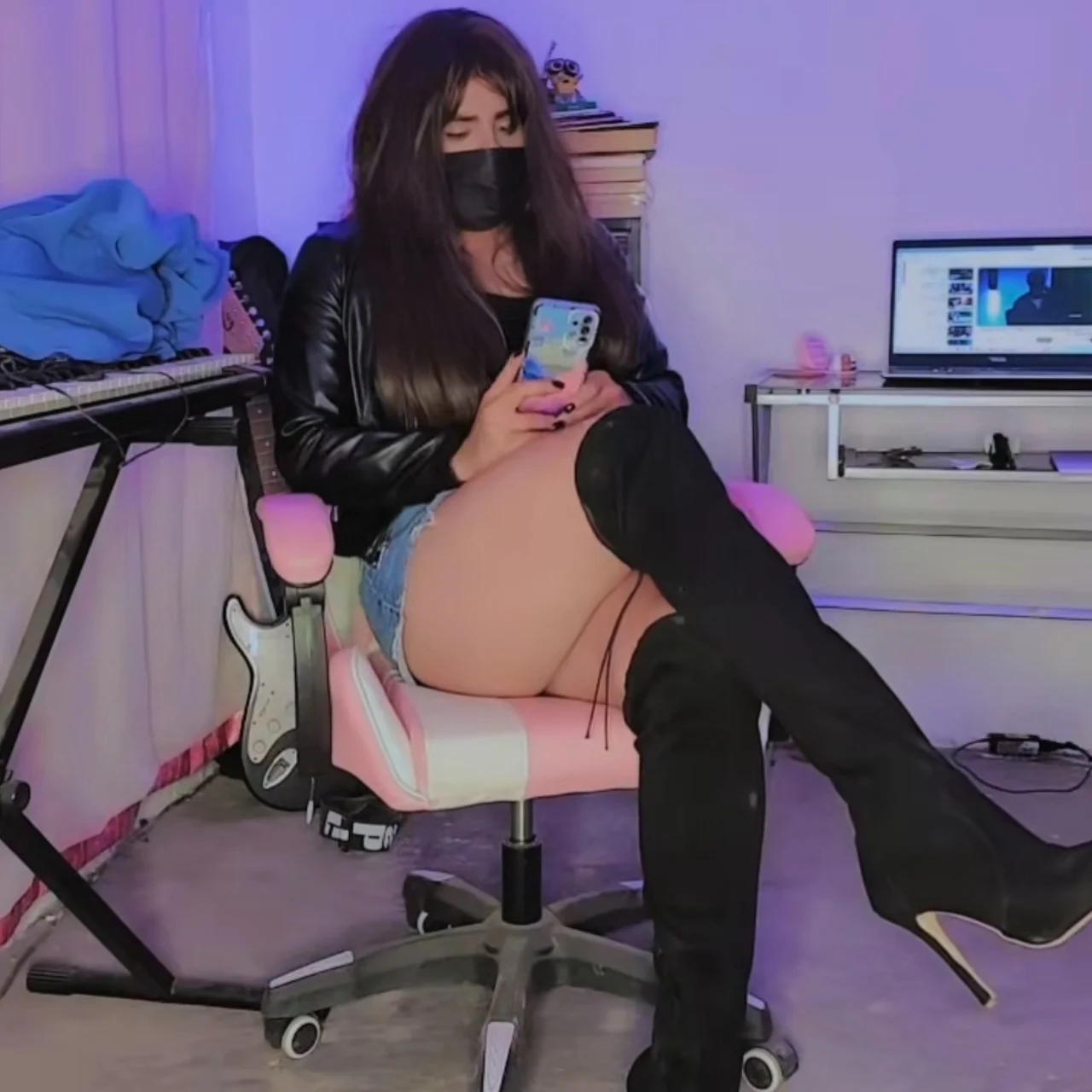 Jeanne Emma - OnlyFans model