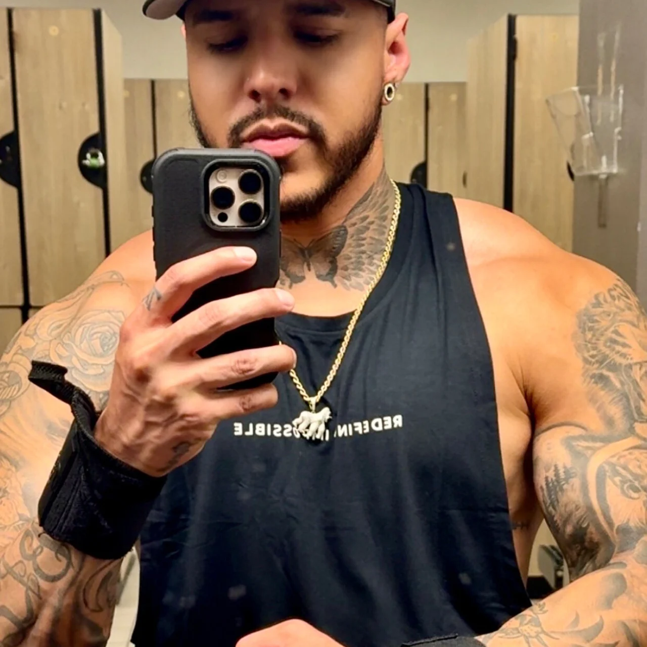 Papijohnny๐
- OnlyFans model