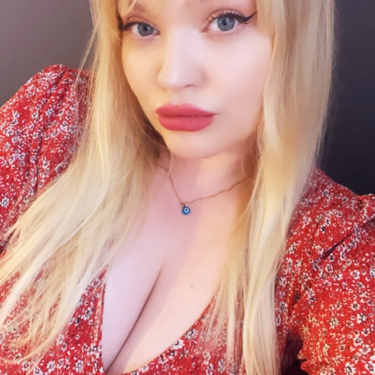 JOI QUEEN - OnlyFans model