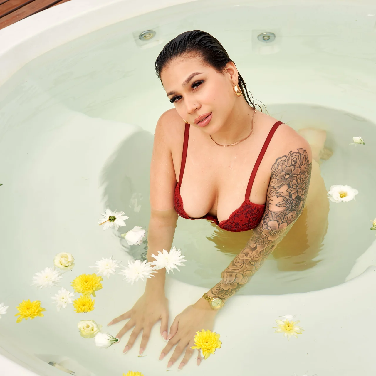 Jonabethluzardo - OnlyFans model