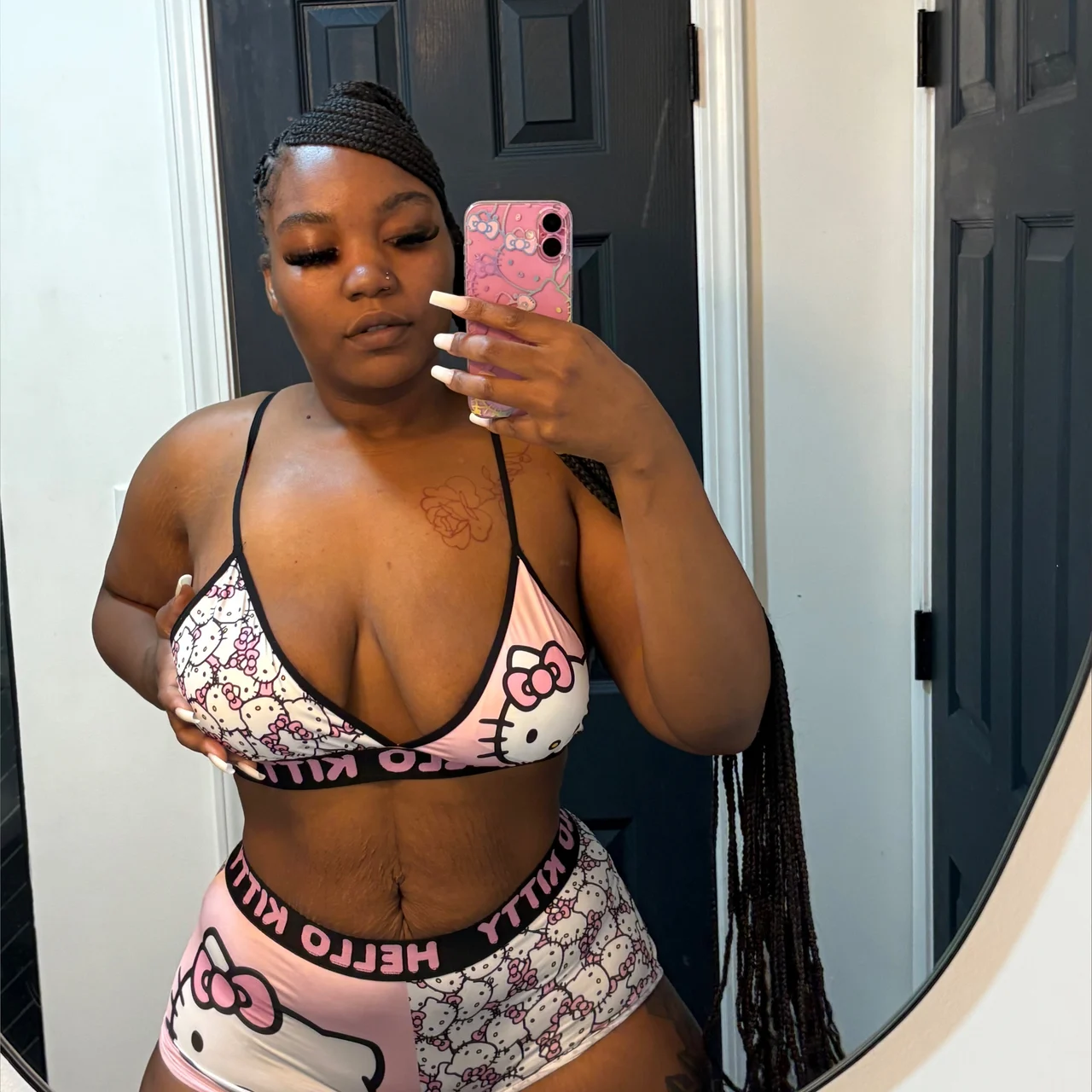Juicyboo - OnlyFans model